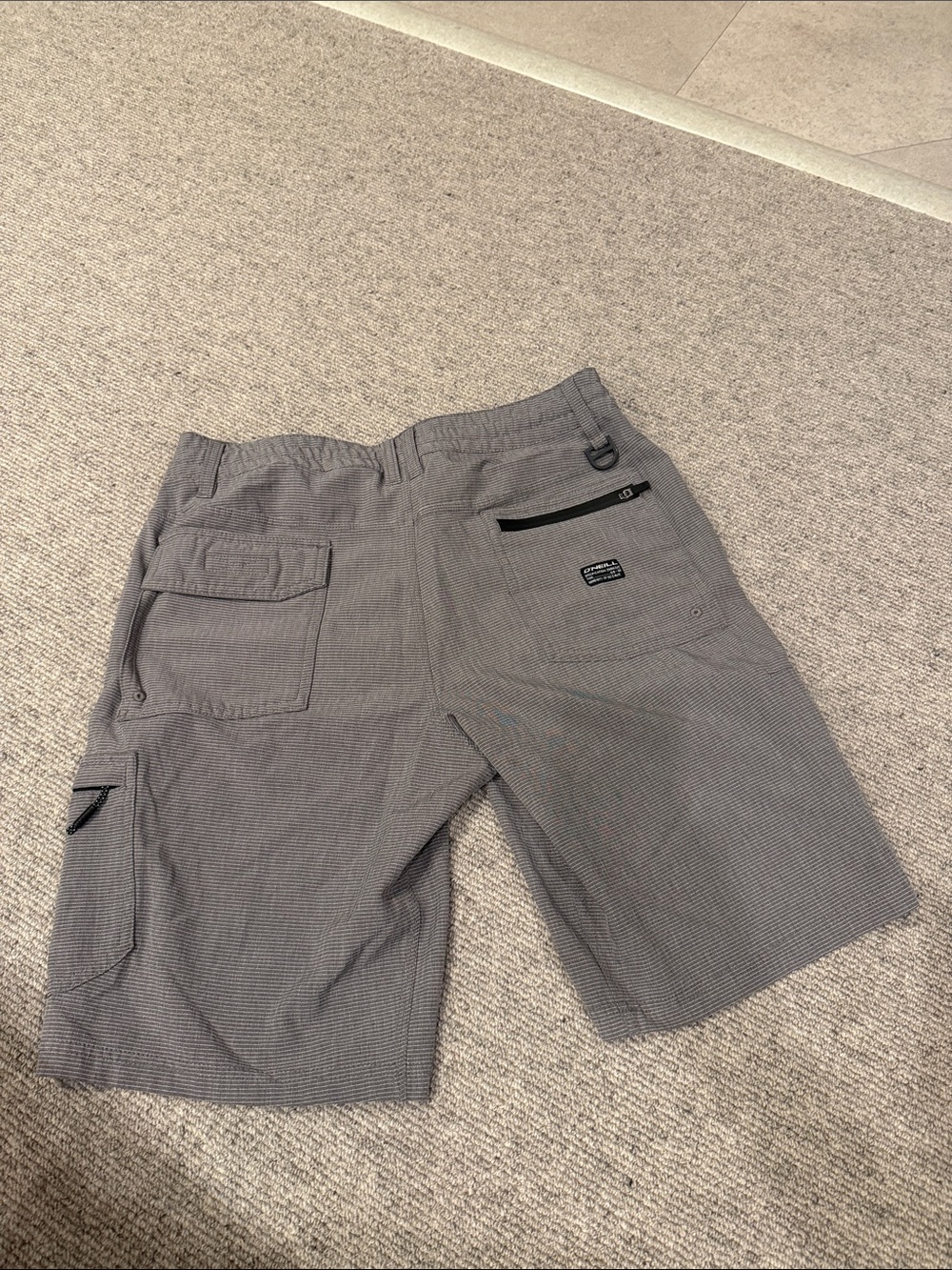O'NEILL CROSSOVER HYBRID LIGHTWEIGHT MENS GRAY CARGO BOARD SHORTS SIZE 30 WAIST - Picture 4 of 15